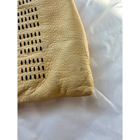 MIU MIU Prada 1999 Vintage Y2K Beige Leather Shoulder Bag w/Kiss Lock Closure - Picture 9 of 12